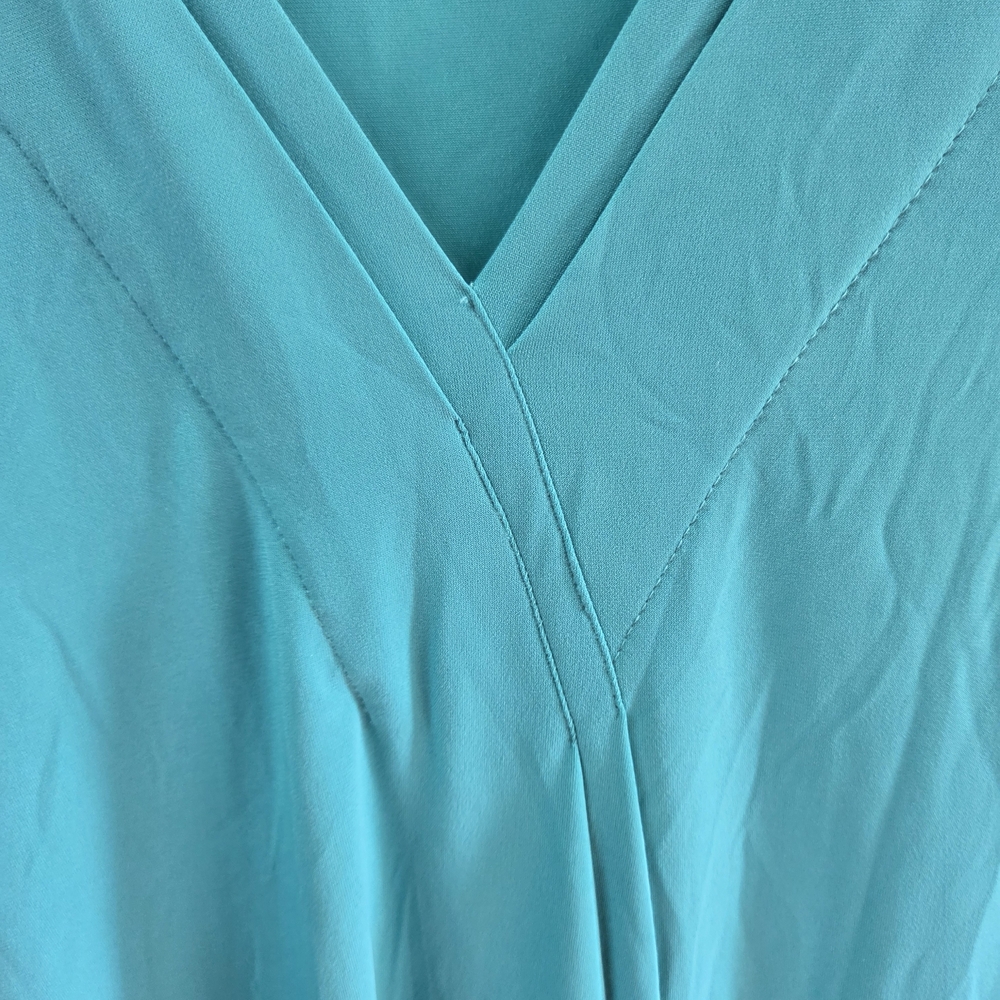 Teal Sleeveless V-Neck Top - Picture 3 of 5